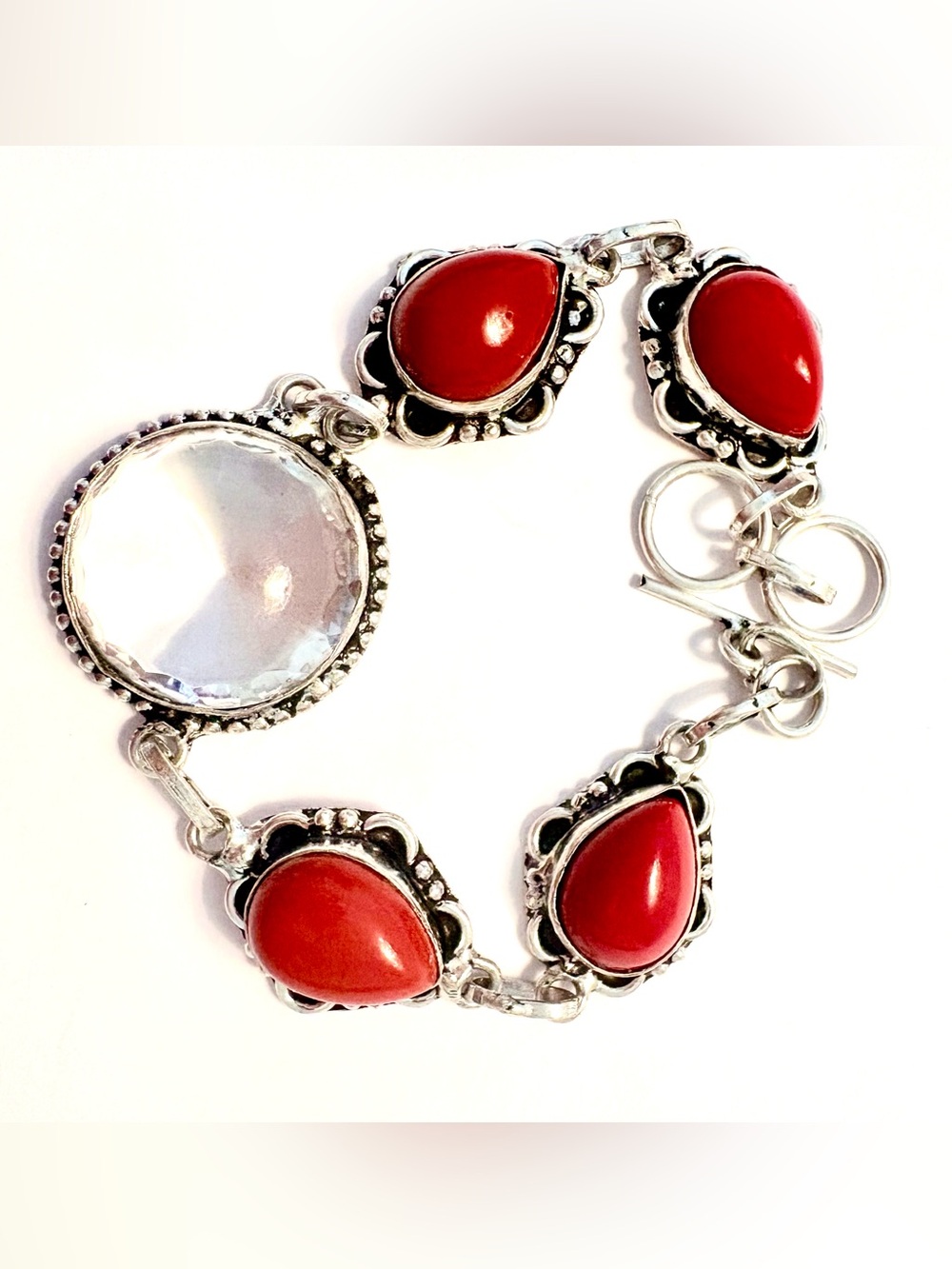 Beautiful, 925 marked, 5 stone, Coral and White Topaz bracelet size 8–8 1/2